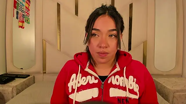 IsabellRodriguez18 online show from July 15, 3:45 am
