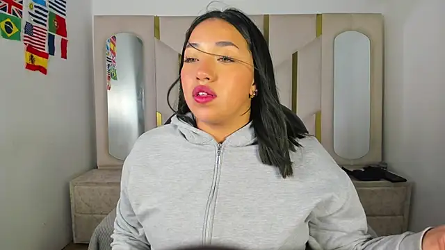 IsabellRodriguez18 online show from July 17, 12:34 pm