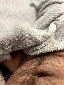 Snapshot of 22TT2295 chatting on October 30, 4:36 am 22TT2295 online show from October 30, 4:36 am