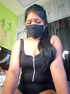 Snapshot of sexyhoney27 chatting on October 22, 10:26 am sexyhoney27 online show from October 22, 10:26 am