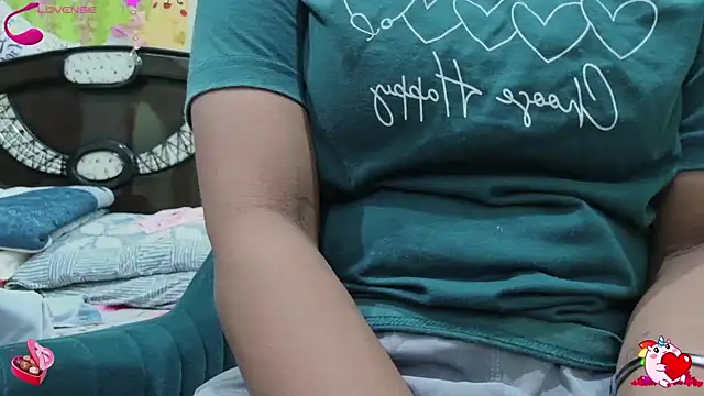 Snapshot of sexyhoney27 chatting on November 27, 11:45 am sexyhoney27 online show from November 27, 11:45 am