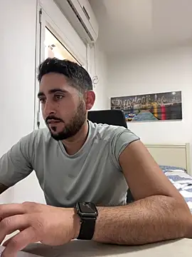 Snapshot of luffykingofpirets chatting on February 8, 8:31 am luffykingofpirets online show from February 8, 8:31 am