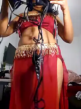 lizzzziee online show from January 6, 8:24 am