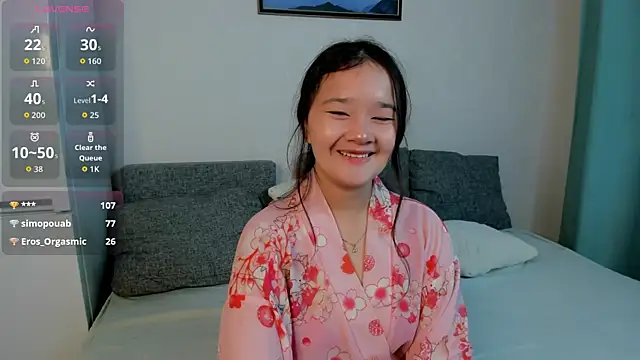 Snapshot of Maekko chatting on October 17, 7:49 pm Maekko online show from October 17, 7:49 pm