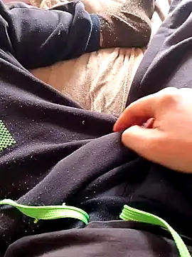 Snapshot of MaxiFabry chatting on February 7, 10:08 am MaxiFabry online show from February 7, 10:08 am