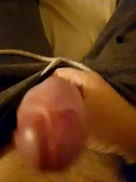 Snapshot of MaxiFabry chatting on September 23, 8:01 pm MaxiFabry online show from September 23, 8:01 pm