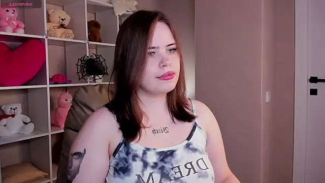 Snapshot of EricaElliott chatting on November 18, 9:36 am EricaElliott online show from November 18, 9:36 am