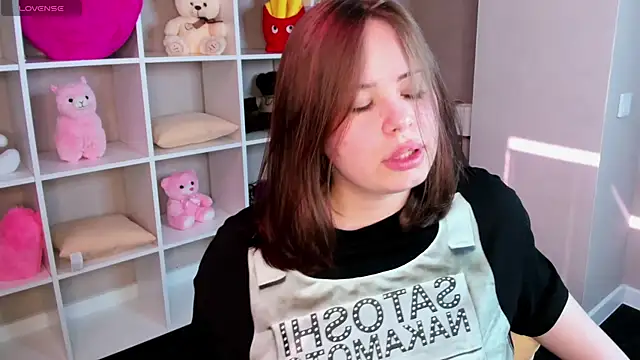EricaElliott online show from May 8, 9:14 am