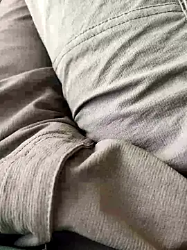 Snapshot of iamharryy chatting on January 6, 9:35 am iamharryy online show from January 6, 9:35 am