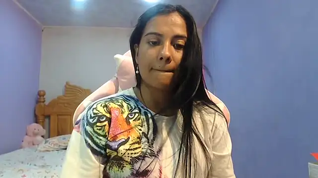 Coral0403 online show from September 12, 12:33 am