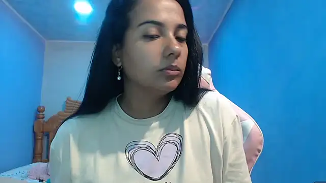 Coral0403 online show from October 29, 8:43 pm