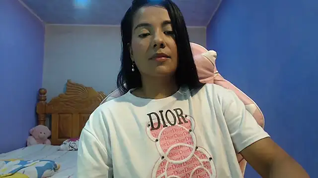 Coral0403 online show from November 5, 6:41 pm