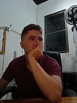 Snapshot of MrBelac chatting on October 10, 8:24 am MrBelac online show from October 10, 8:24 am