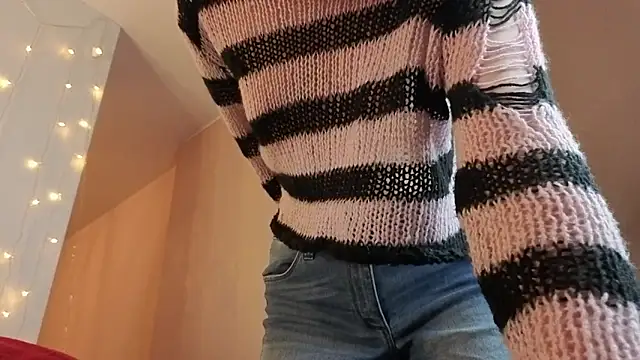 OhYumiYes online show from January 9, 8:32 pm