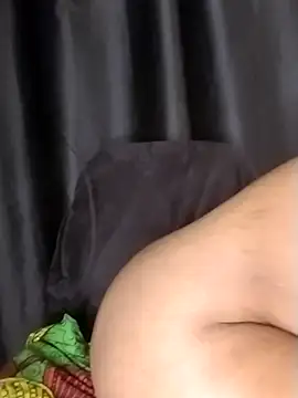 Snapshot of Queen-BD chatting on January 6, 7:12 am Queen-BD online show from January 6, 7:12 am