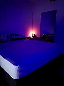 Snapshot of hotemberly_jake chatting on November 26, 12:11 am hotemberly jake online show from November 26, 12:11 am