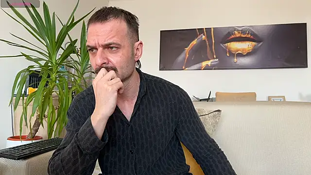 Snapshot of Asmodeuss666 chatting on February 24, 6:27 am Asmodeuss666 online show from February 24, 6:27 am