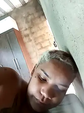 Snapshot of tigresaDot chatting on December 29, 2:52 pm tigresaDot online show from December 29, 2:52 pm