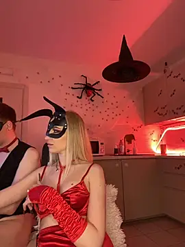 SOFYandMIKE online show from October 17, 8:33 pm