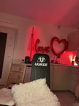 SOFYandMIKE online show from February 9, 8:46 pm