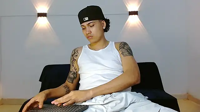 Br4ndxpimm online show from December 19, 2:02 pm