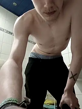 Snapshot of HalloMarcy chatting on March 5, 9:05 am HalloMarcy online show from March 5, 9:05 am