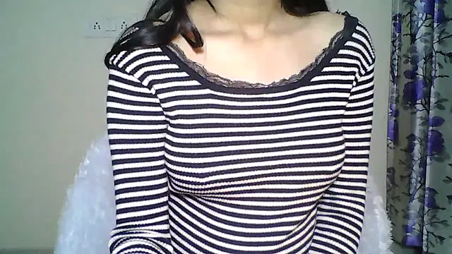 Snapshot of Naughty_Nayra chatting on November 27, 6:21 pm Naughty Nayra online show from November 27, 6:21 pm