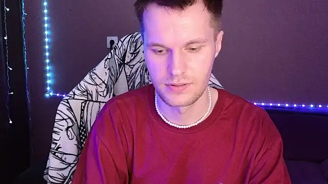 Leonnextdoor online show from December 28, 3:15 pm