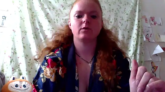 Rae Jeannie online show from June 11, 7:06 am