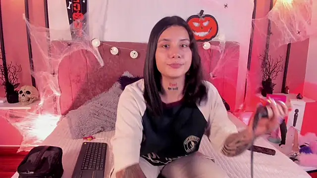 Snapshot of Nathalia_Stone chatting on October 4, 5:11 pm Nathalia Stone online show from October 4, 5:11 pm