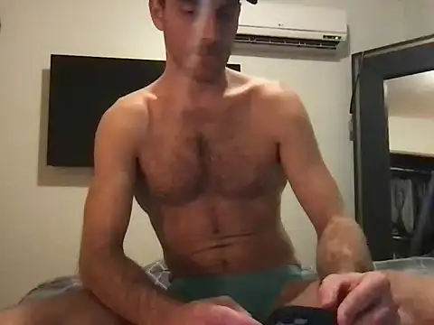 Snapshot of Edgewtrvers chatting on January 14, 1:33 am Edgewtrvers online show from January 14, 1:33 am