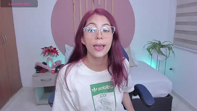 sweetpeach 20 online show from February 12, 7:13 pm