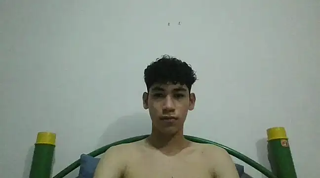 Snapshot of leo_teen chatting on January 5, 6:13 pm leo teen online show from January 5, 6:13 pm