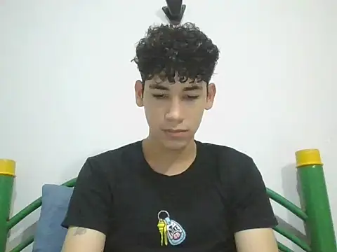 Snapshot of leo_teen chatting on January 16, 7:52 pm leo teen online show from January 16, 7:52 pm