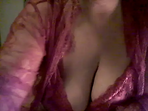 Betty2u online show from February 16, 9:16 pm