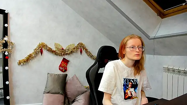 Snapshot of ElizabethHarpper chatting on January 7, 1:38 am ElizabethHarpper online show from January 7, 1:38 am