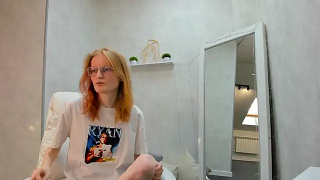 ElizabethHarpper online show from February 2, 8:13 am