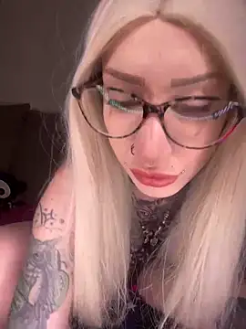 Snapshot of Bunny-xiel chatting on February 16, 4:20 am Bunny-xiel online show from February 16, 4:20 am