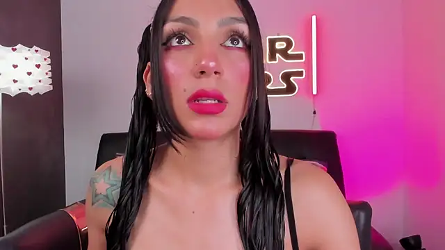 Snapshot of miss___evangeline chatting on June 25, 2:33 am miss evangeline online show from June 25, 2:33 am