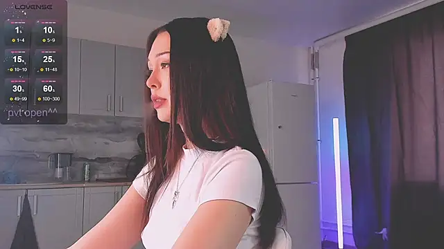 kittenrisha online show from October 19, 10:05 am