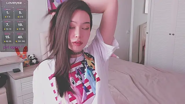 kittenrisha online show from February 13, 4:52 am