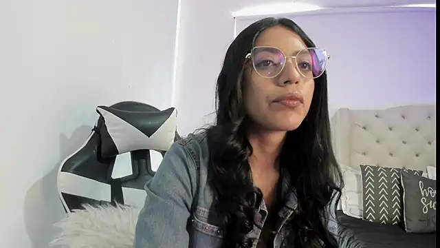 Xewa  online show from November 5, 8:09 pm