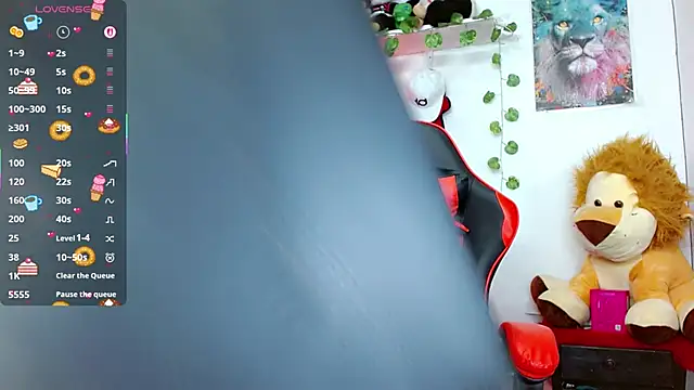 Snapshot of Alextwink chatting on December 17, 8:26 pm Alextwink online show from December 17, 8:26 pm