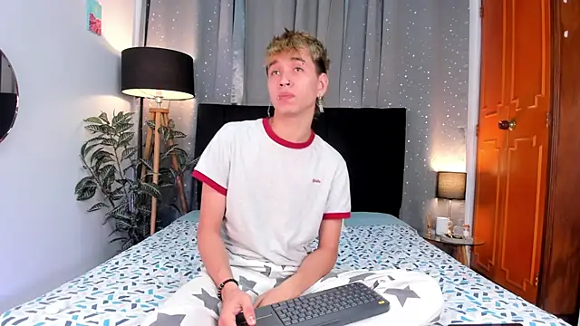 Brian-Ausslos online show from February 5, 4:27 am