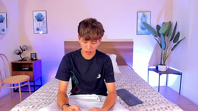 Brian-Ausslos online show from November 25, 4:56 am