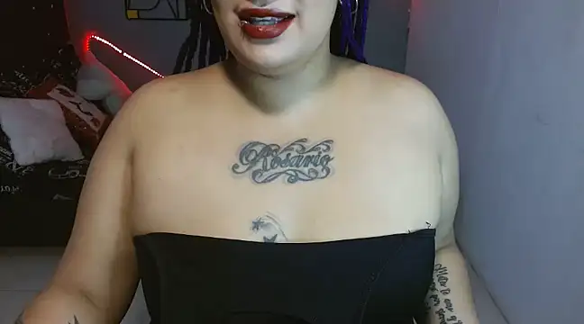 Snapshot of brittanysexhot chatting on January 7, 2:41 pm brittanysexhot online show from January 7, 2:41 pm