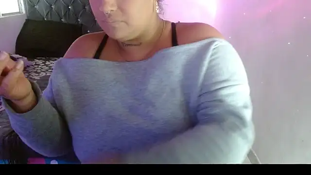 Snapshot of brittanysexhot chatting on March 9, 5:06 pm brittanysexhot online show from March 9, 5:06 pm