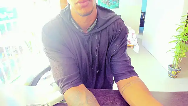 Adam Valenciia online show from October 25, 10:15 pm