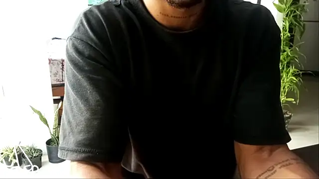 Snapshot of Adam_Valenciia chatting on July 4, 3:40 pm Adam Valenciia online show from July 4, 3:40 pm