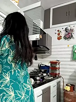 Best-Couple online show from September 27, 5:23 am